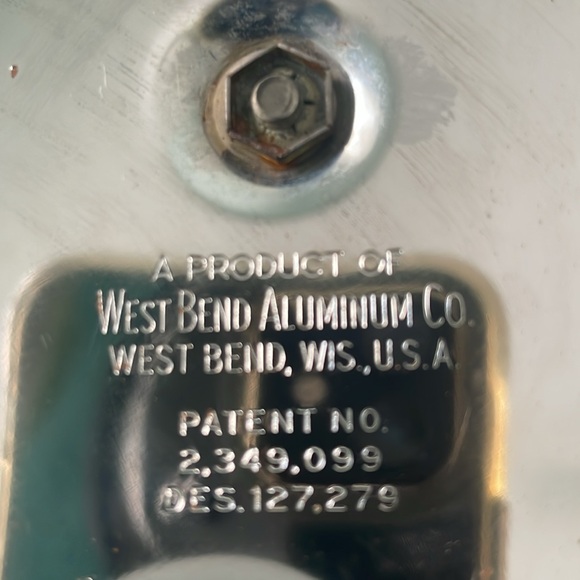 Vintage West Bend cold or hot bucket/lid - Picture 7 of 9